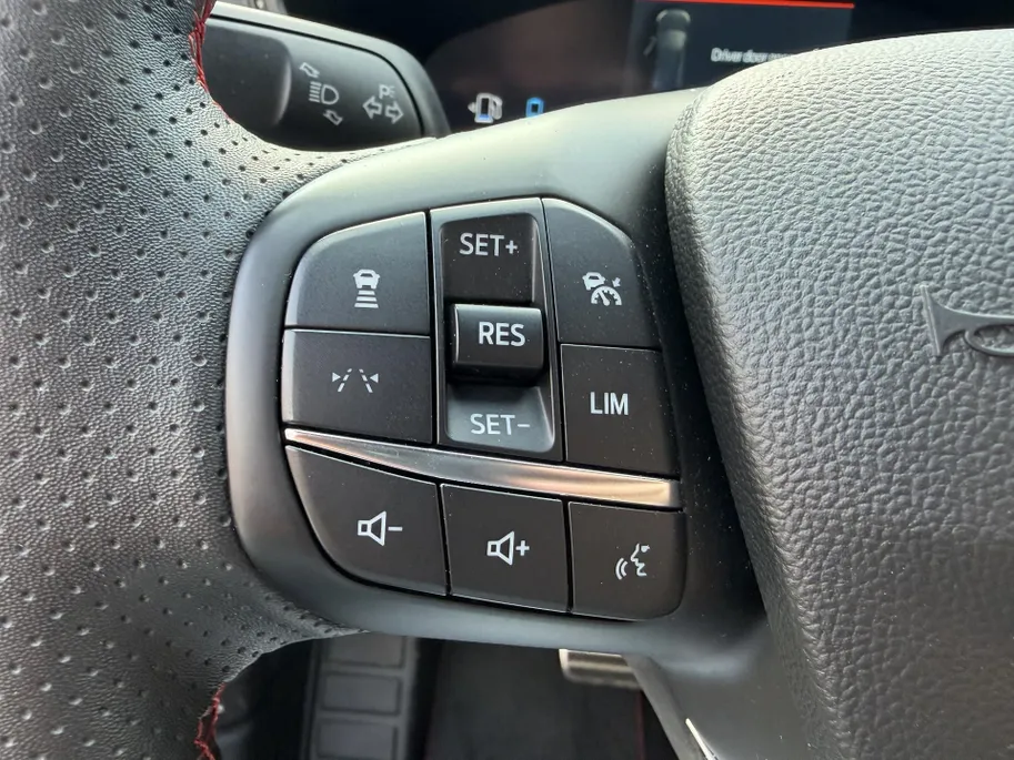 Ford Kuga 2.5 PHEV ST-Line X WINTERPAKKET.