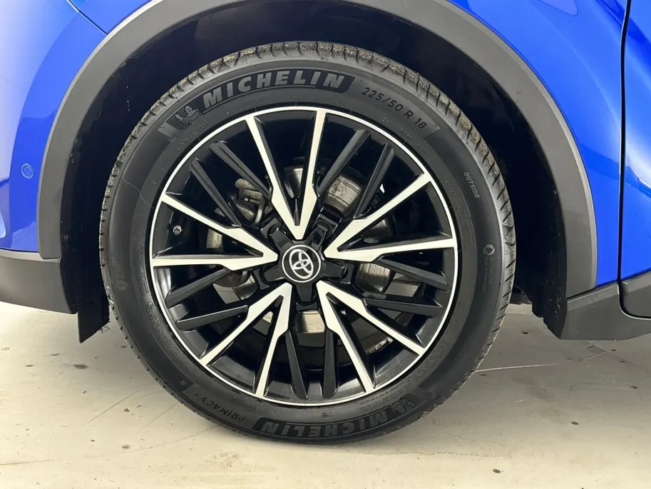 Toyota C-HR 1.8 Hybrid Dynamic Automaat | Navigatie | 18'' L.M. Velgen | Parkeercamera