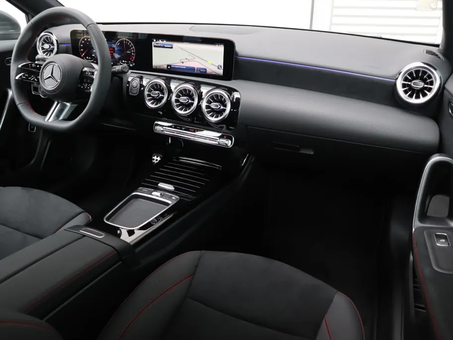 Mercedes-Benz A-Klasse 250 e Business Solution AMG
