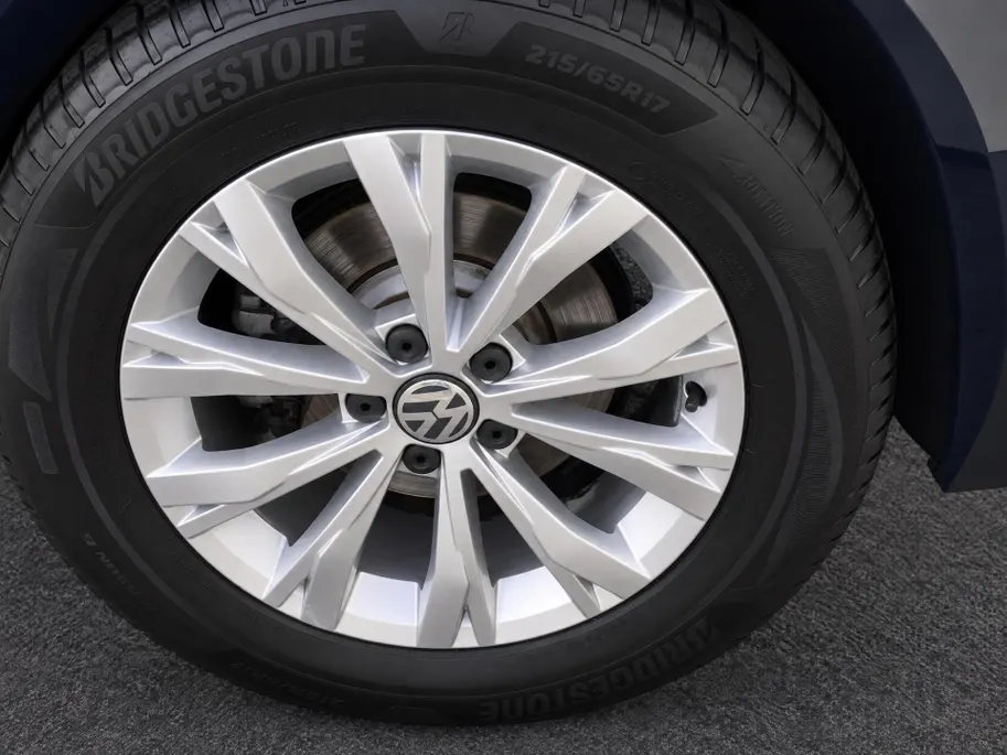 Volkswagen Tiguan 1.5TSI/150PK Life Business · Navigatie · Stoelverwarming · Apple/Android Car Play · Camera + Parkeersensoren · Garantie t/m 15-02-2027 of 100000km.