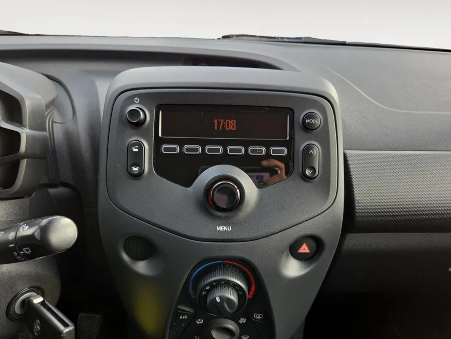 Toyota Aygo 1.0 VVT-i x-fun | Airco | Cruise Control | 12 Maanden BOVAG Garantie |