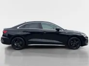 Audi A3 Limousine 110PK 30 TFSI S Edition Automaat | 1e eigenaar | Virtual Cockpit | Navi | Armsteun | Cruise Control | Zwarte Lichtmetalen Velgen | Apple CarPlay/Android Auto | Full LED koplampen | Keyless Entry |