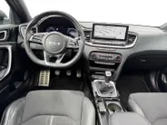 Kia ProCeed 1.5 T-GDi GT-Line 1e Eigenaar | Dealer onderhouden | Open dak | Stoel & Stuur verwarming | Navigatie | Apple CarPlay & Android Auto | Fabrieksgarantie | NAP