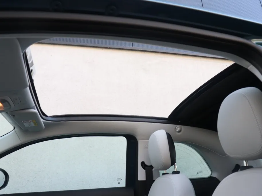 Fiat 500C La Prima 42 kWh | Navi | JBL | Camera | Tech | Winter | 17'