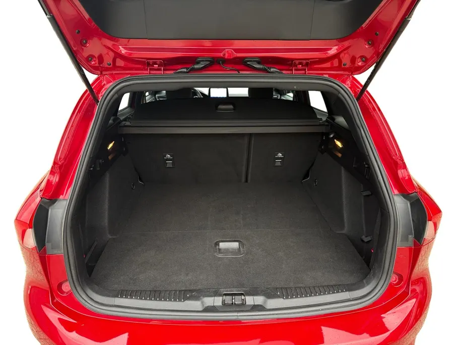 Ford Focus Wagon 1.0 EcoBoost Hybrid ST Line X Business | NL Auto | Dealeronderhouden | Winter Pack | Achteruitrijcamera | LMV | Apple Carplay & Android Auto |