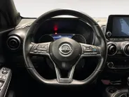 Nissan Juke Tekna 143PK AUTOMAAT | Navigatie | Apple Carplay & Android Auto | Pro Pilot (Adaptive Cruise Control) | Climate Control | Parkeersensoren rondom | Keyless entry | 19'' Lichtmetalen velgen |
