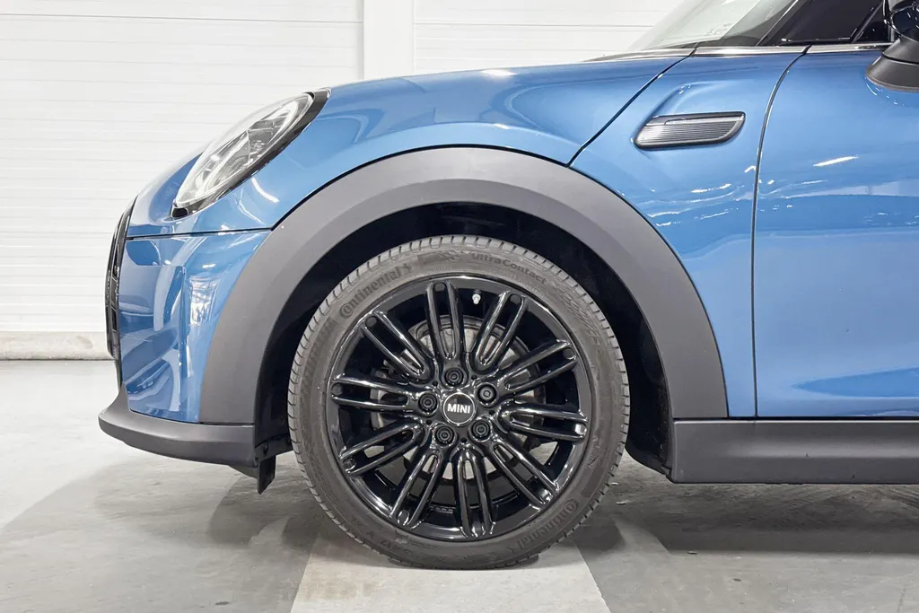 MINI Cooper 3-deurs Cooper Business Edition