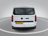 Volkswagen Bedrijfswagens Transporter 2.0TDi 110pk Bestelwagen L2 · Apple Carplay / Android Auto · Schuifdeur links en rechts · Trekhaak · Bijrijdersbank ·