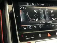 Audi RSQ8 4.0 TFSI RS Q8 Quattro | Panoramadak | Luchtvering | 23'' L.M. Velgen