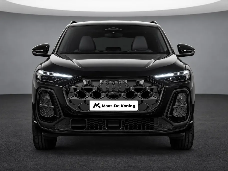 Audi Q5 e-hybrid quattro S edition Competition 367 PK · Tech pro · Glazen panoramadak · B&O premium 3D