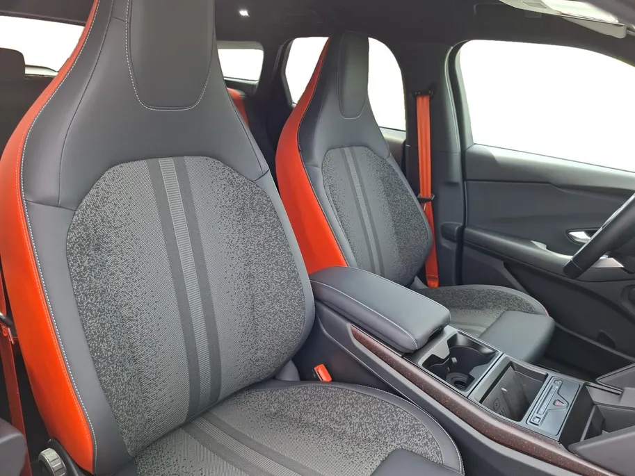 Ford Explorer Collection Extended Range RWD 79 kWh | 3.500,- Ready Set Ford Bonus | Driver assistancepack | B&O Audio | Head-up Display | Trekhaak | Adaptive Cruisecontrol | Dodehoekdetectie | Stoelmassage | 360Camera | Nieuw te bestellen |
