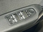 Renault Captur 145PK E-Tech full hybrid techno Automaat | 1ste Eigenaar | Google Built-in | Apple Carplay/Android Auto | Camera | Parkeersensoren | Lichtmetalen Velgen | LED Lampen | Digitale Cockpit | Licht & Regen Sensor | Armsteun |