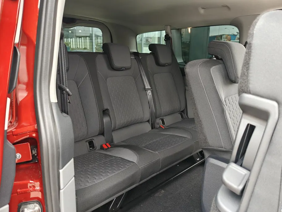 Ford Transit Custom 340 2.5 PHEV L2H1 Limited Kombi 9-persoons
