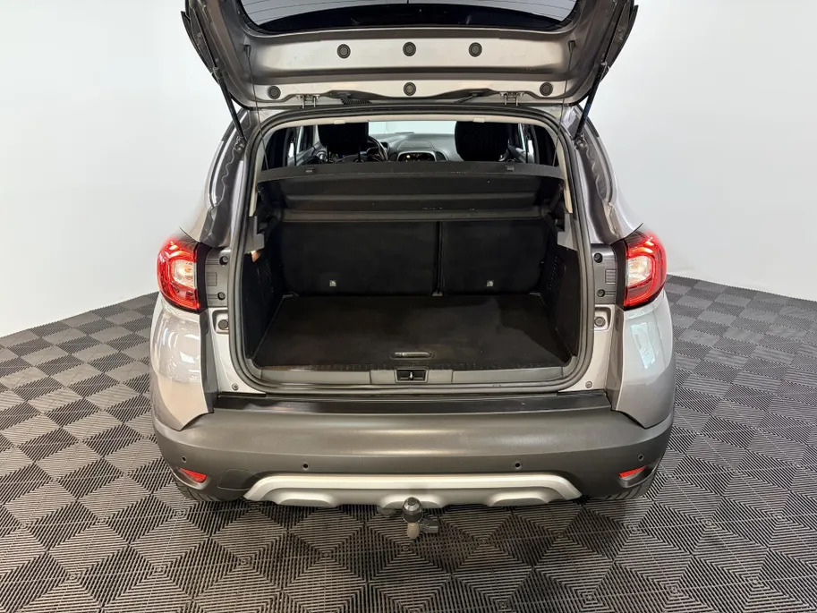 Renault Captur 120PK TCe Intens | Trekhaak | 1200KG Trekgewicht | Stoelverwarming |  Parkeersensor | Lichtmetalen Velgen | Licht & Regen Sensor | Cruise Control | Climate Control | Navigatie |
