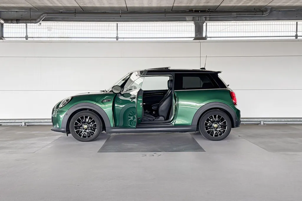 MINI Cooper 3-deurs Electric Yours 33 kWh