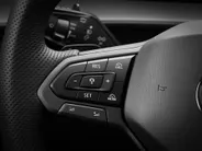 Volkswagen Tayron R-Line Edition 1.5 eHybrid 272 PK 6 versn. DSG · Assistance Pakket Plus · Black Style Pakket · Comfort Pakket · Design Pakket · Trekhaak inklapbaar, electr. ontgrendeling, incl. Trailer Assist ·