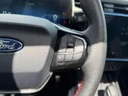 Ford Puma 1.0 EcoBoost Hybrid ST-Line | Automaat | Pano dak | Winter pack | Adapt. Cruise control | BLIS | Afneembare trekhaak | Draadloos opladen mobiel | Elektr. Achterklep | Parkeersensoren voor en achter | Achteruitrijcamera | Fabrieksgarantie |