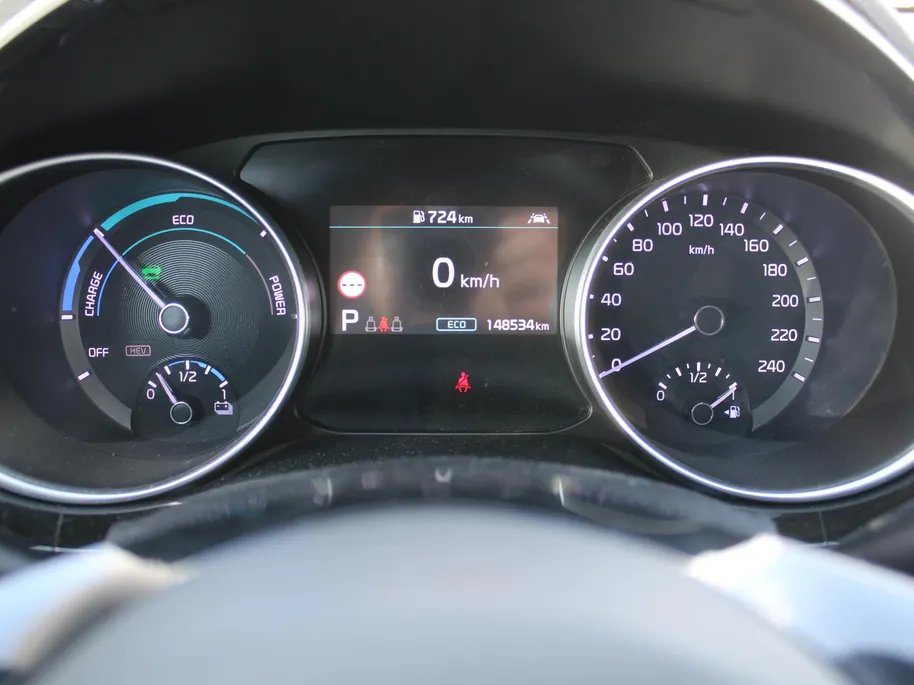 Kia Ceed Sportswagon 1.6 GDI PHEV DynamicPlusLine | Trekhaak | Stuur-/stoelverwarming | Plug-in | 16" LM | Clima | Camera | Cruise adapt. | Navi | LED |