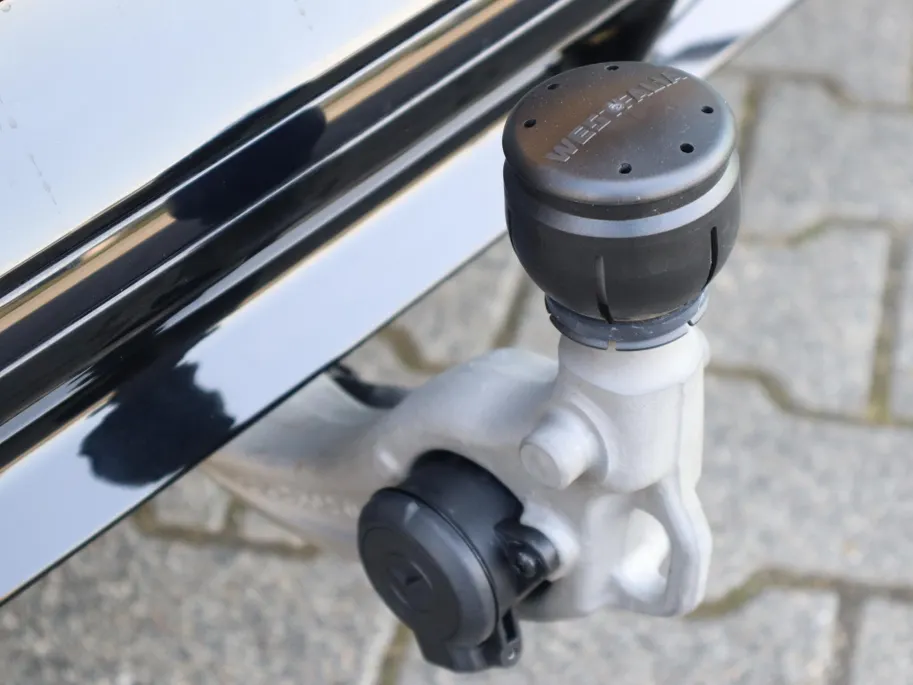 Mercedes-Benz CLA 180 Business Solution AMG l Trekhaak l Panoramadak l stoelverwarming