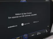 Volkswagen Touareg 3.0TSI 340kW/462PK R-line · Panoramadak · Trekhaak · Leder · Luchtvering