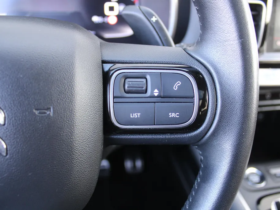 Citroën C5 Aircross 1.6 PureTech Shine | 180PK | Panoramadak | 360° Camera | Dodehoek detectie | Stoelverwarming | Elek. stoelverstelling + achterklep | 19' LM |