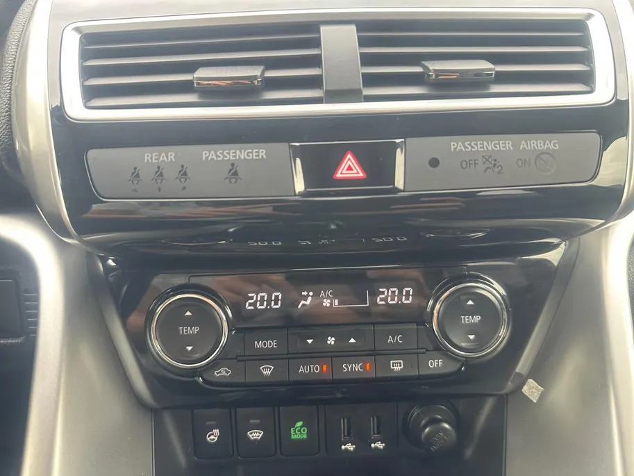 Mitsubishi Eclipse Cross 1.5 DI-T Instyle | Trekhaak | Stoelverw. vóór & achter | Voorruitverw. | Cruise Control |