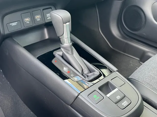 Honda Jazz 1.5 e:HEV Advance NIEUW | FULL HYBRID | APPLE CARPLAY | ANDROID AUTO | ACHTERUITRIJCAMERA | STOEL + STUURVERWARMING | NAVIGATIE |