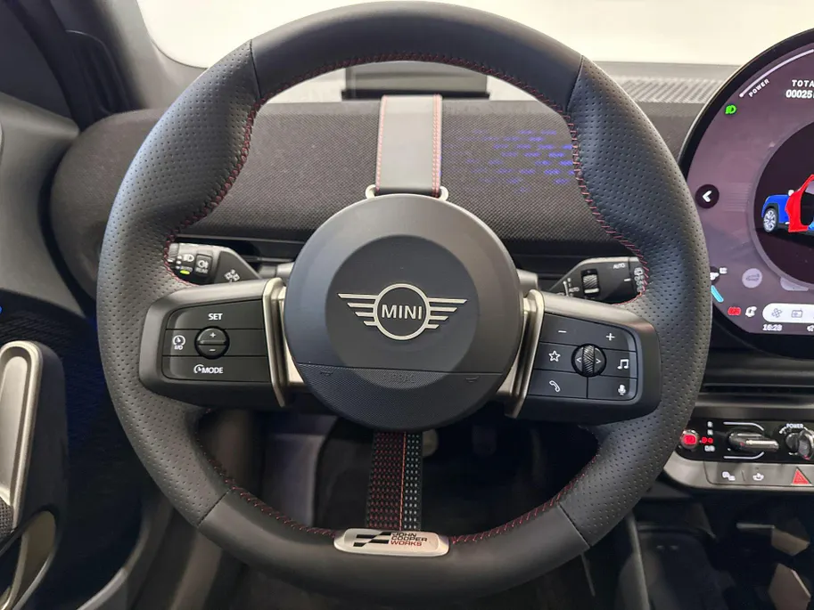 MINI Aceman E John Cooper Works M 42.5 kWh