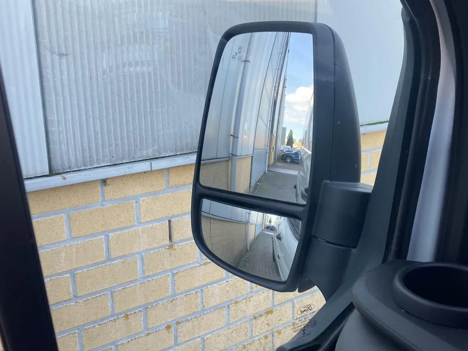 Ford Transit 350 2.0 TDCI 130 pk L3H2 Trend Navigatie - Apple Carplay/ Android Auto - Achteruitrijcamera - laadruimtebescherming