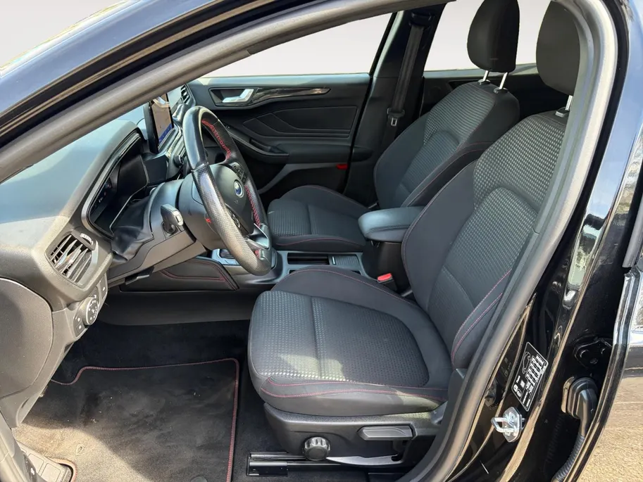 Ford Focus Wagon 1.0 EcoBoost Hybrid ST Line X Business 155PK | B&O | Winter Pack | Adaptieve Cruise Control | Camera | El. Achterklep | BLIS