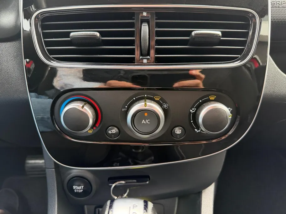 Renault Clio Estate 1.2 TCe Limited | Automaat | Navigatie | Bluetooth | Airco | Parkeersensoren | Cruise Control | 12 Maanden BOVAG Garantie