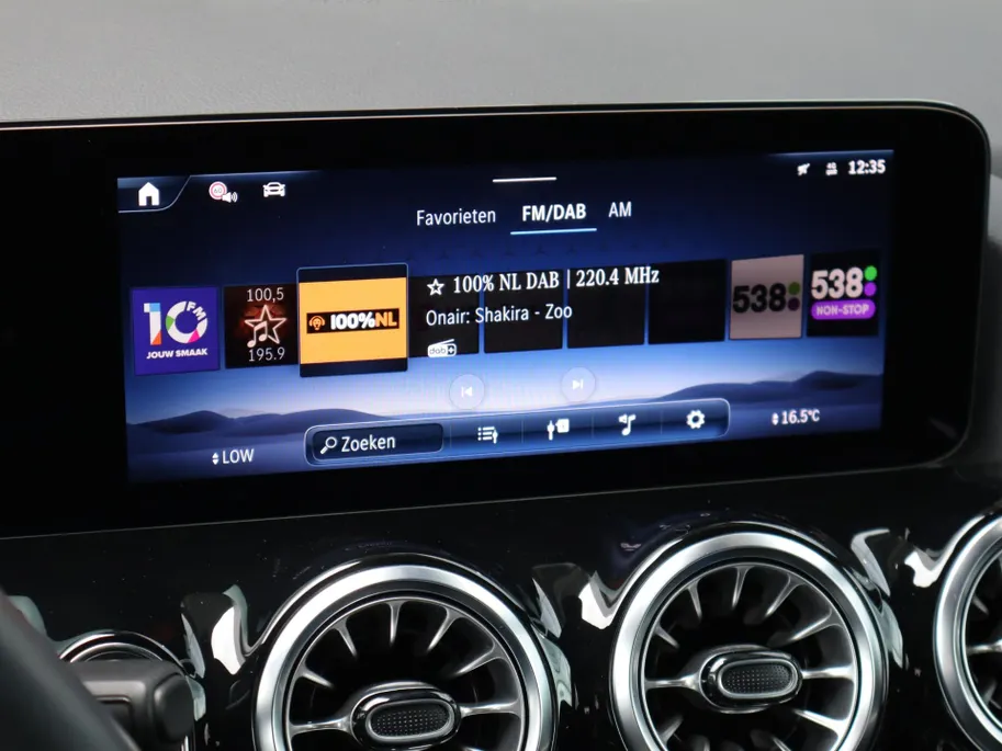 Mercedes-Benz GLA 250 e Business Solution AMG l Keyless l Panoramadak l Stoelverwarming