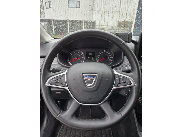 Dacia Sandero 1.0 TCe 100 Bi-Fuel Comfort | camera achter | Trekhaak | airco | Cruise controle |