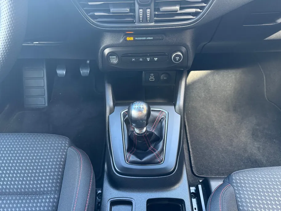 Ford Focus Wagon 1.0 EcoBoost Hybrid ST Line | Dealeronderhouden | NL Auto | Winter Pack |