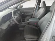 Nissan Leaf Evolve 52 kWh | WLTP 445km | Apple carplay & Android auto | 19inch LM Wielen | Climate contole | Glazen dak | V2L | Electrisch verstelbare stoelen| Bose audio | Head-up display |