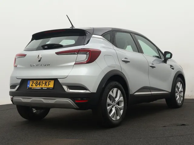 Renault Captur 1.3 TCe 140PK Zen | DEALER ONDERHOUDEN | CLIMAT CONTROL | CARPLAY | PARK. SENSOREN | LM VELGEN