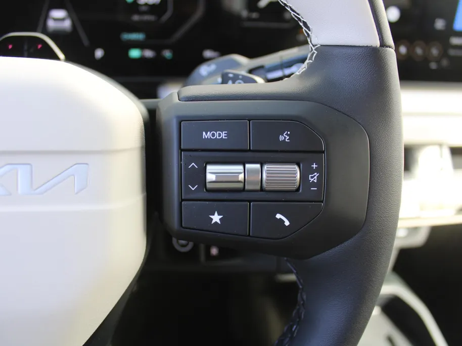 Kia EV4 Fastback GT-PlusLine 81.4 kWh | Schuifdak | Stuur-/stoelverwarming + ventilatie | Camera rondom | Elek. stoelverstelling | Leer | HUD | LED | 19' LM |