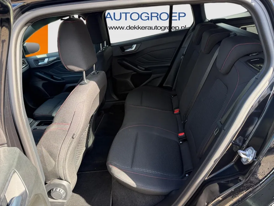 Ford Focus Wagon 1.0 EcoBoost Hybrid ST Line WINTER PACK I DRIVER ASSISTANT PACK I ACHTERUITRIJCAMERA I ACC I APPLE CARPLAY / ANDROID AUTO I