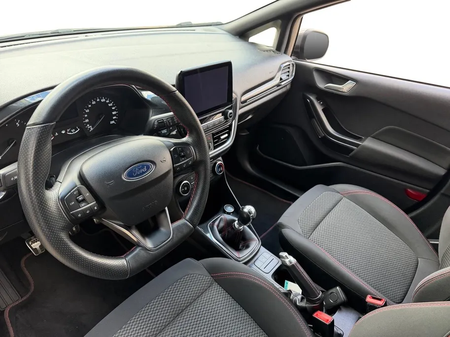 Ford Fiesta 1.0 EcoBoost ST-Line 12 MAANDEN BOVAG GARANTIE | ELEKTRISCHE RAMEN | BLUETOOTH AUDIO | AIRCO