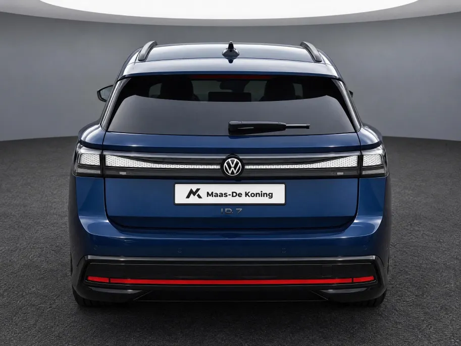 Volkswagen ID.7 Limited Edition Plus 77 kWh accu 286 PK · Trekhaak inklapbaar, met elektrische ontgrendeling · Draadloze telefoonlader ·