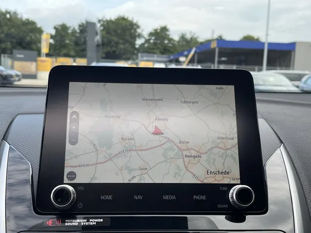 Mitsubishi Eclipse Cross 2.4 PHEV Instyle+ | Panoramadak | Trekhaak | All Seasons