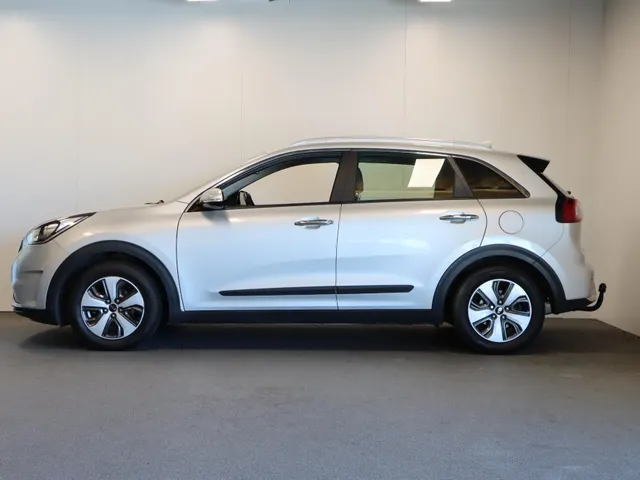 Kia Niro 1.6 GDi Hybrid First Edition