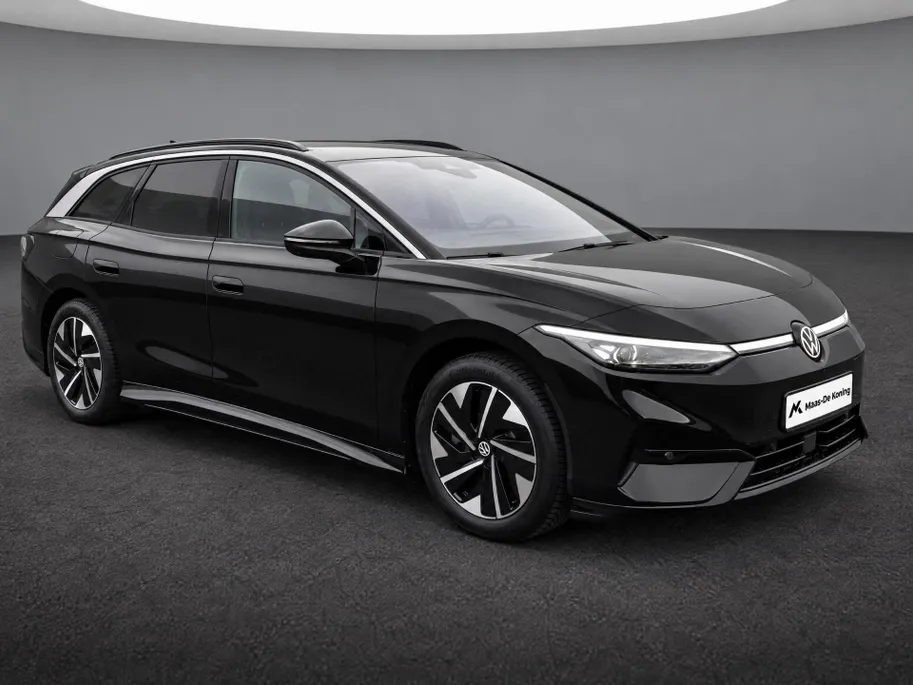 Volkswagen ID.7 Tourer Pro 77 kWh 210kW/286PK · Trekhaak · 360°Camera · Stoel- stuur- & voorruitverwarming · Garantie t/m 16-10-2027