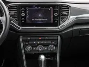 Volkswagen T-Roc 1.5 TSI 150pk DSG Sport · Panoramadak · Camera · Keyless · Apple/Android Car Play · Dodehoek Detectie · P-Sensoren · 17'' Inch ·