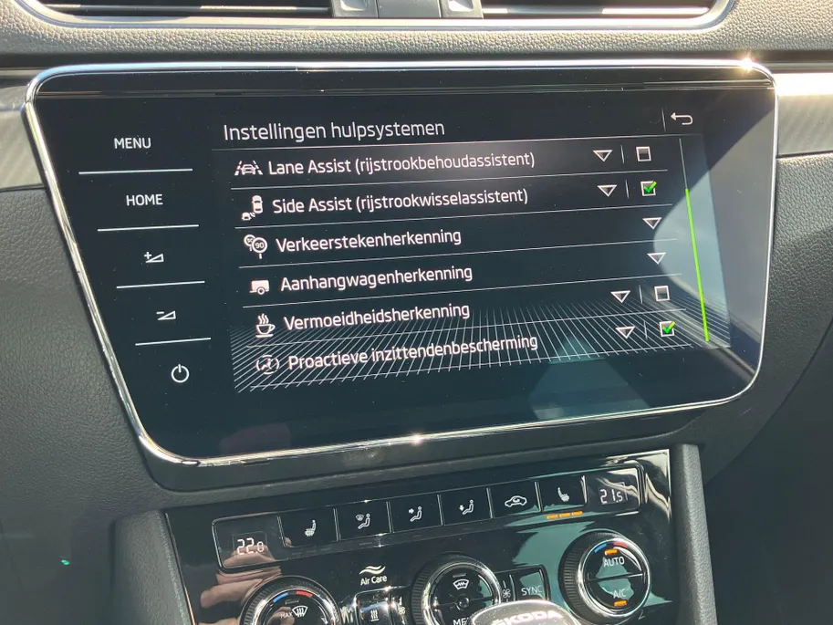 Škoda Superb Combi 1.4e-hybrid 245PK Sportline Panoramadak · Trekhaak · 360°Camera + Parkeersensoren ·