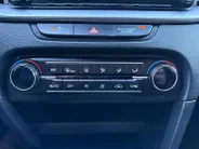 Kia Ceed Sportswagon 1.5 T-GDi DynamicLine 140 PK | Cruise Control Adaptief | Camera | Carplay | Navi | LM Velgen | 140 PK | Fabrieksgarantie 19-8-2031 +3x 1 jaar* | NAP