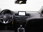 Kia Ceed 1.4 T-GDi DynamicPlusLine | 17 inch | Navi | Camera | Trekhaak | Stoel- Stuurverwarming |