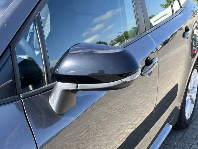 Toyota Corolla Touring Sports Hybrid 140 Active | Stuur en Stoelverwarming | LED