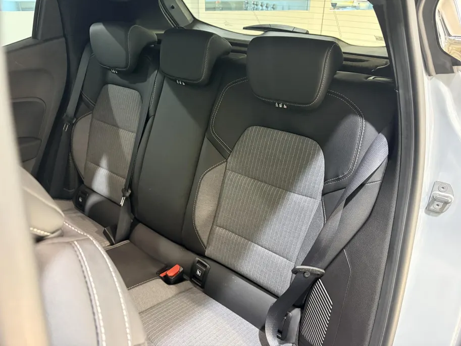 Renault Clio 145PK E-Tech Full Hybrid Techno Automaat | 1e eigenaar | Camera | Parkeersensoren | Climate Control | Apple CarPlay/Android Auto | Cruise Control | Lichtmetalen Velgen | Full LED | Digital Cockpit |