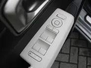 Kia EV4 GT-PlusLine 81.4 kWh | Schuifdak | Stuur-/stoelverwarming + ventilatie | Camera rondom | Elek. stoelverstelling | Leer | HUD | LED | 19' LM |